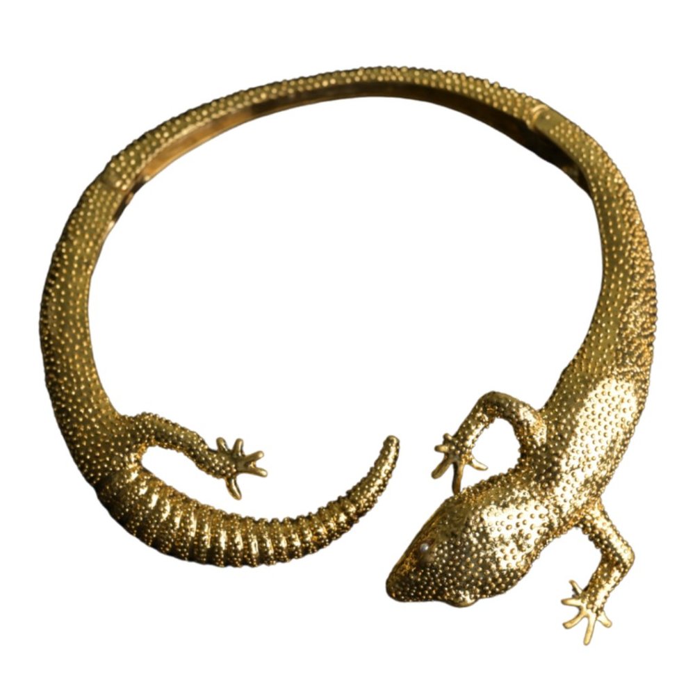 New and unworn - ZARA gold hinged lizard choker necklace